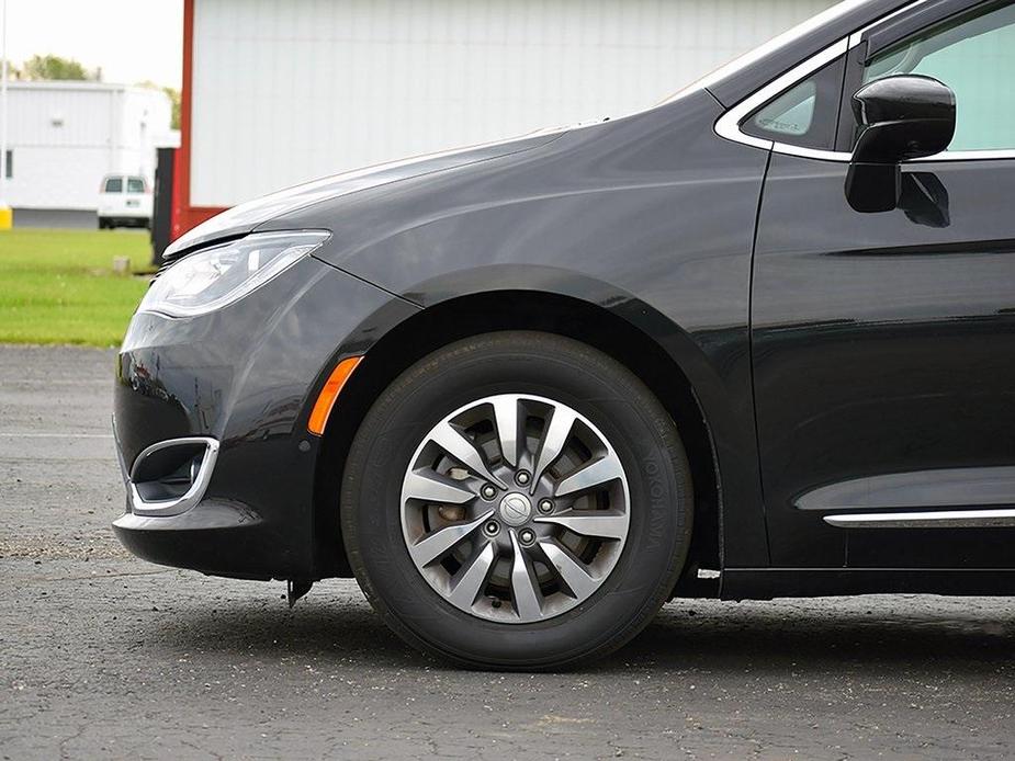 used 2020 Chrysler Pacifica car, priced at $27,423