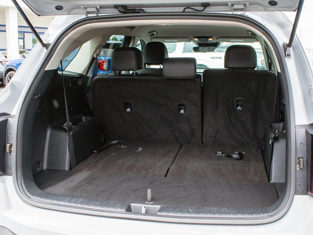 used 2024 Kia Sorento car, priced at $29,999