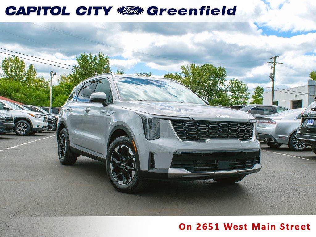 used 2024 Kia Sorento car, priced at $30,368
