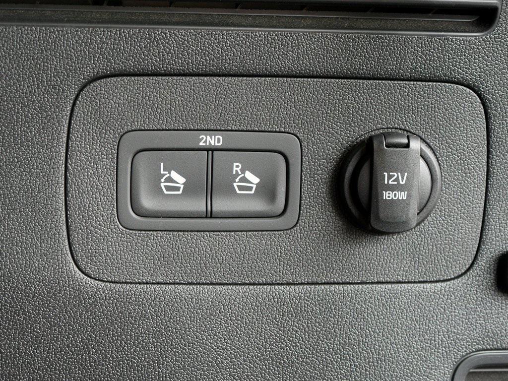 used 2024 Kia Sorento car, priced at $29,999