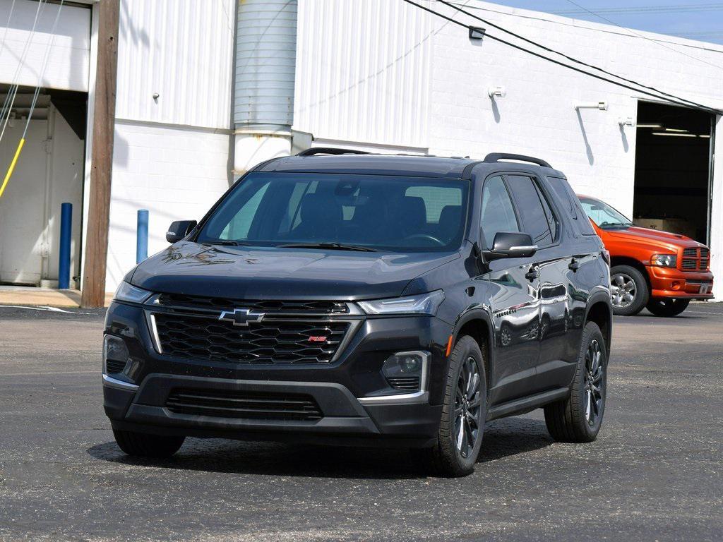 used 2022 Chevrolet Traverse car, priced at $33,035
