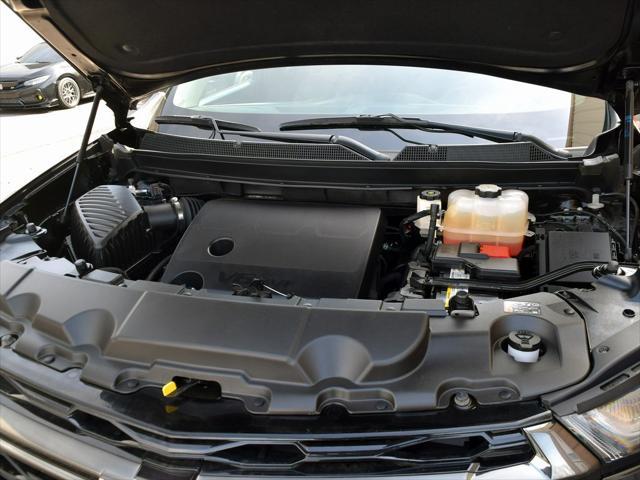 used 2022 Chevrolet Traverse car, priced at $33,988