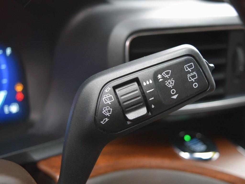 used 2021 Ford Explorer car, priced at $33,334