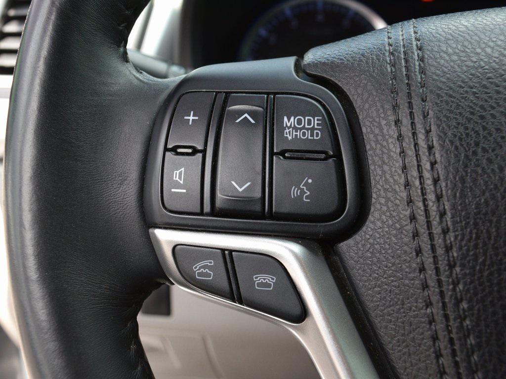 used 2016 Toyota Highlander car, priced at $15,999