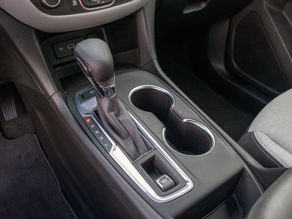 used 2022 Chevrolet Equinox car, priced at $18,538