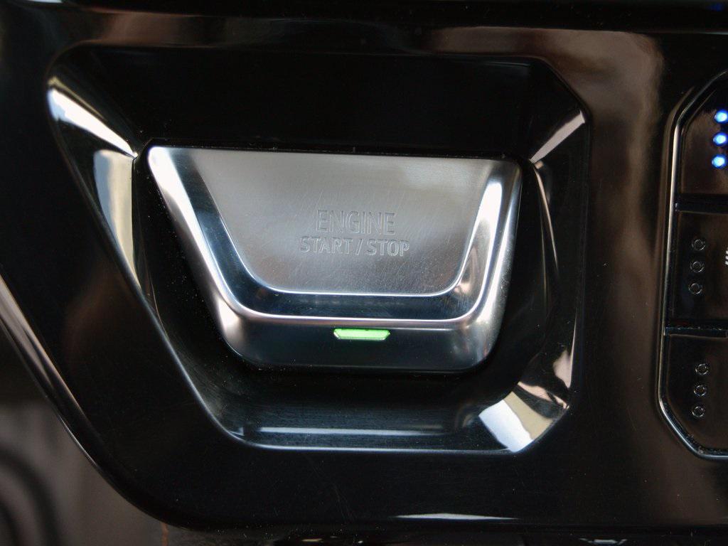 used 2022 GMC Sierra 1500 car, priced at $45,422