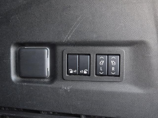 used 2023 Chevrolet Suburban car, priced at $50,988