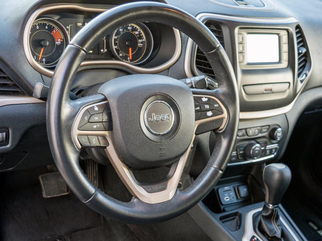 used 2016 Jeep Cherokee car, priced at $6,992