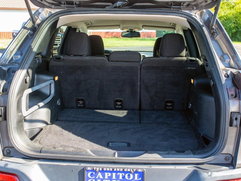 used 2016 Jeep Cherokee car, priced at $6,992