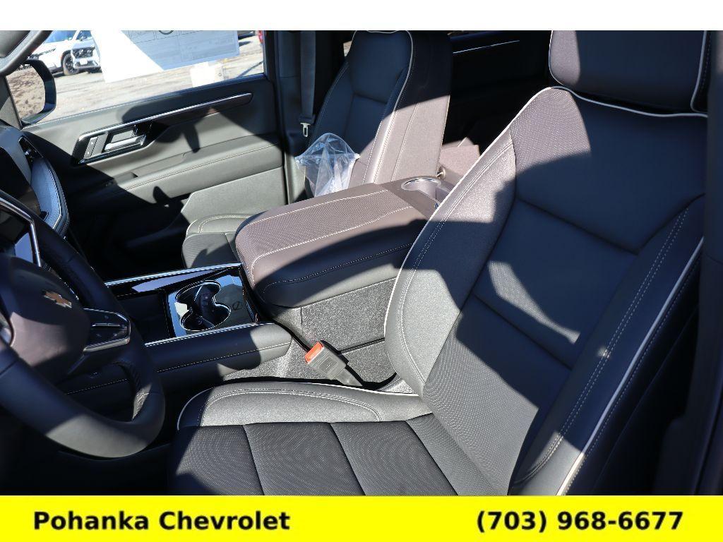 new 2025 Chevrolet Suburban car, priced at $81,620