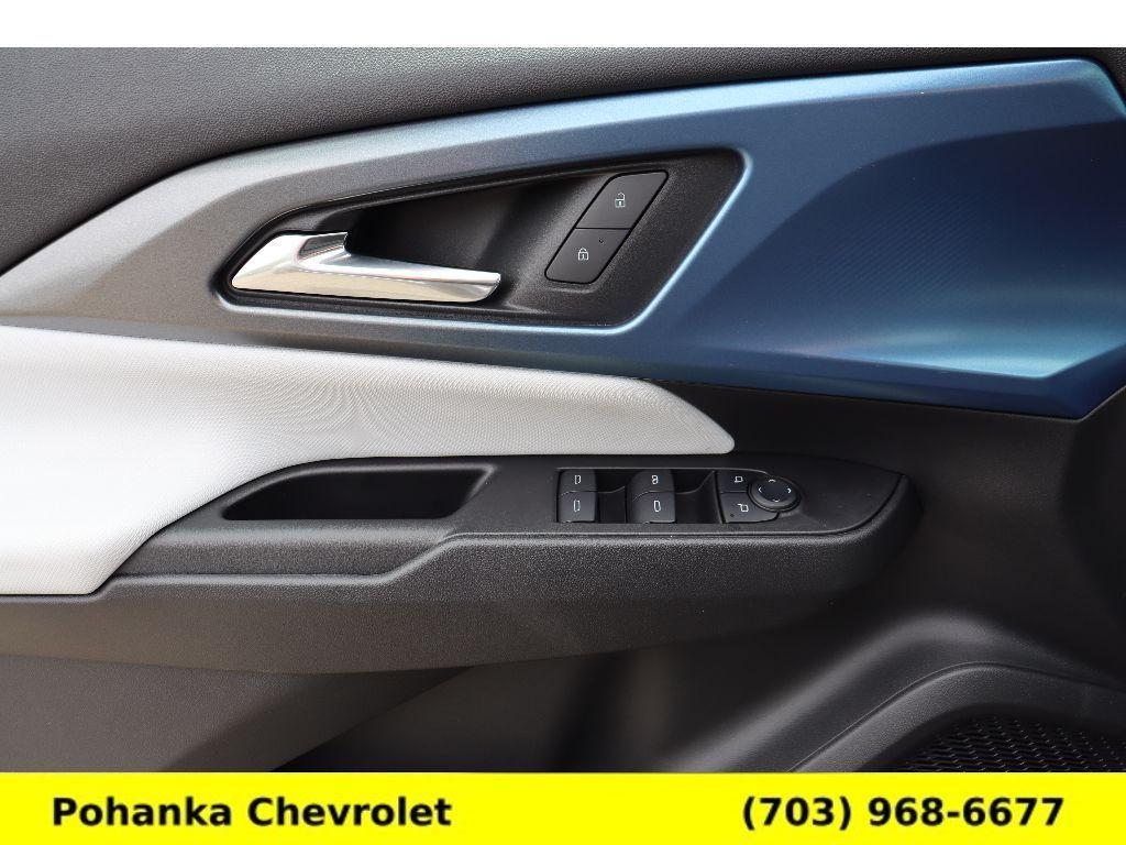 new 2025 Chevrolet Equinox EV car, priced at $42,295