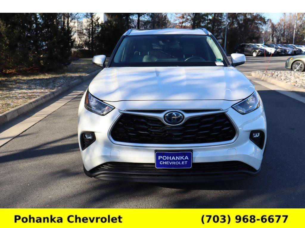 used 2021 Toyota Highlander Hybrid car, priced at $34,500