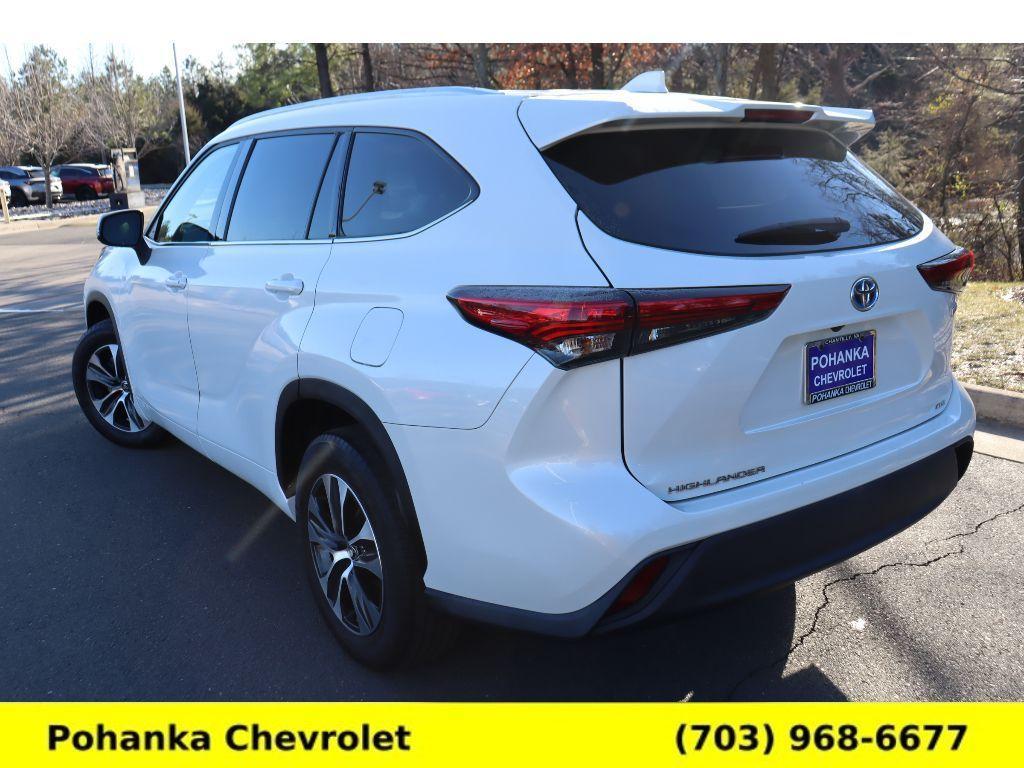 used 2021 Toyota Highlander Hybrid car, priced at $34,500