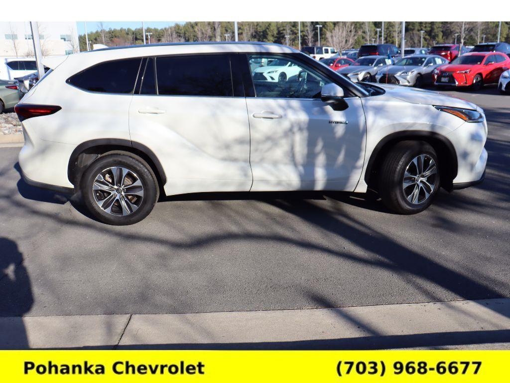 used 2021 Toyota Highlander Hybrid car, priced at $34,500