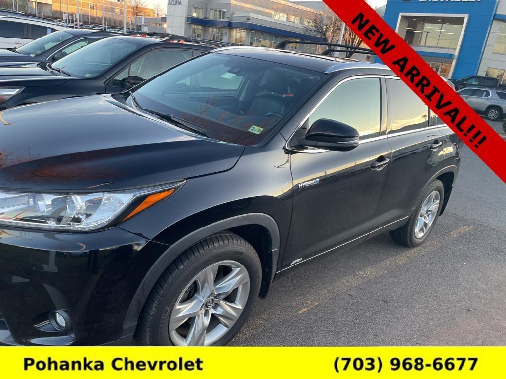 used 2019 Toyota Highlander Hybrid car, priced at $34,511