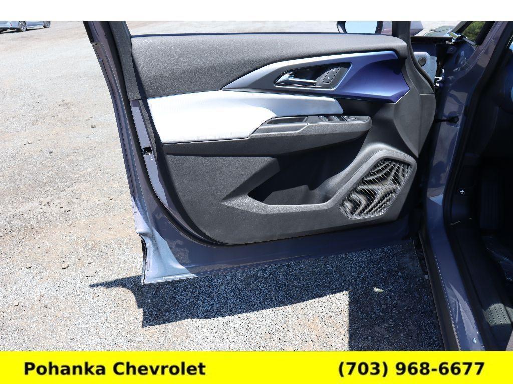 new 2025 Chevrolet Equinox EV car, priced at $42,590