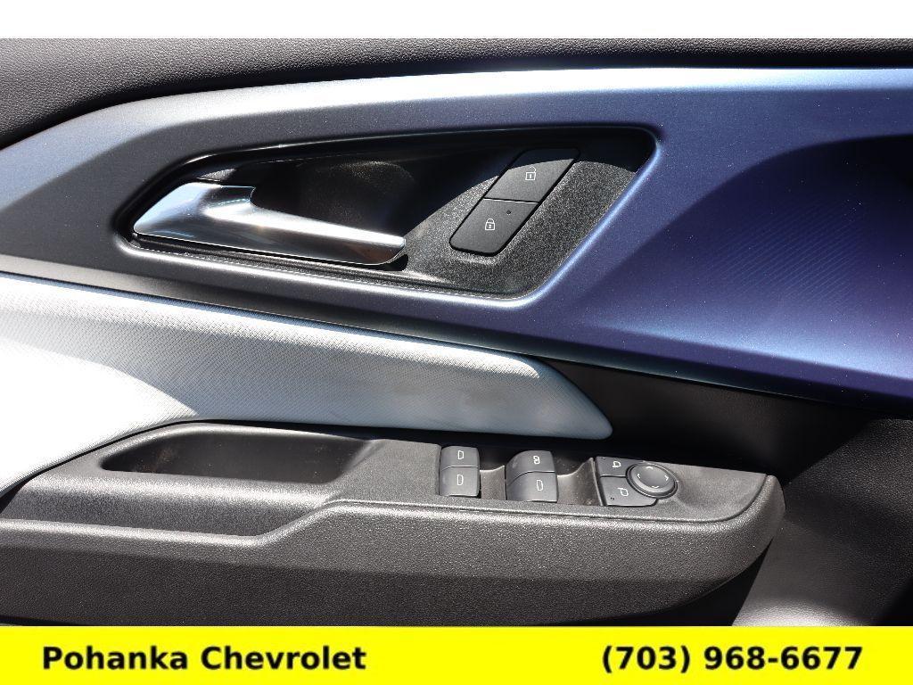new 2025 Chevrolet Equinox EV car, priced at $42,590