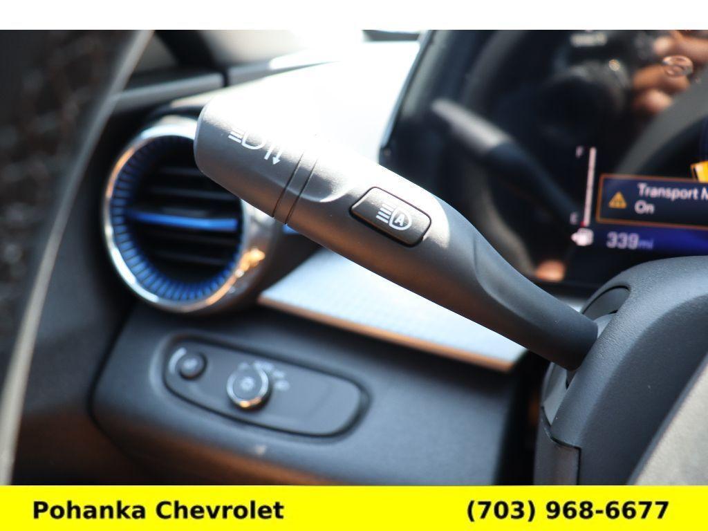 new 2025 Chevrolet Trax car, priced at $25,025