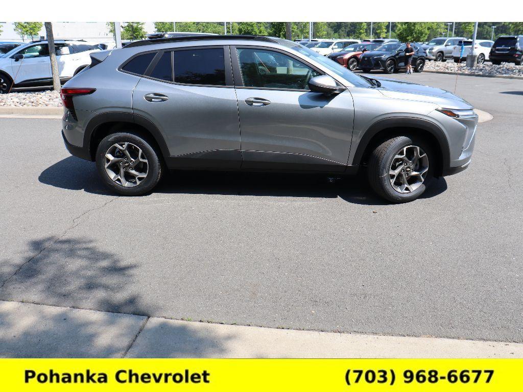 new 2025 Chevrolet Trax car, priced at $25,025