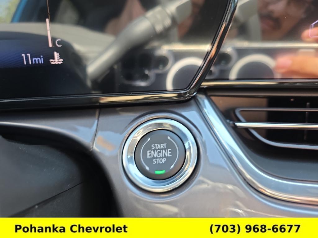 new 2025 Chevrolet Trax car, priced at $27,995