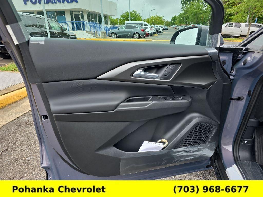 new 2025 Chevrolet Equinox EV car, priced at $35,940