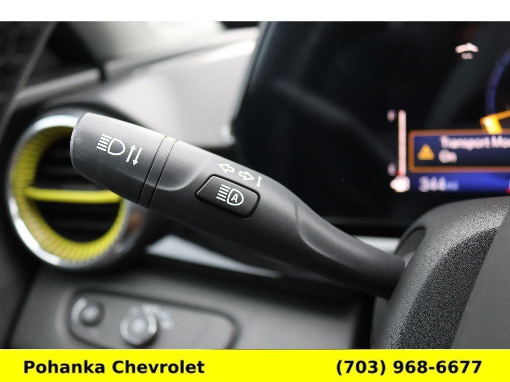 new 2025 Chevrolet Trax car, priced at $25,989