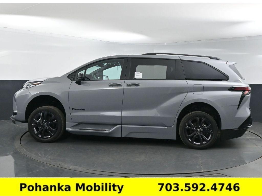 used 2025 Toyota Sienna car