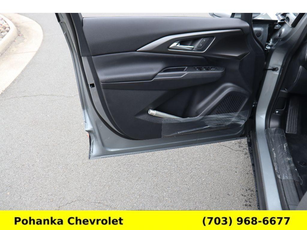 new 2026 Chevrolet Equinox EV car, priced at $35,725