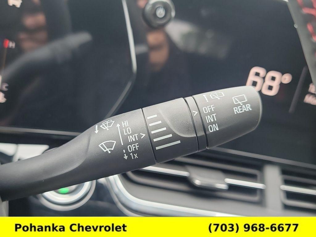 new 2025 Chevrolet Trax car