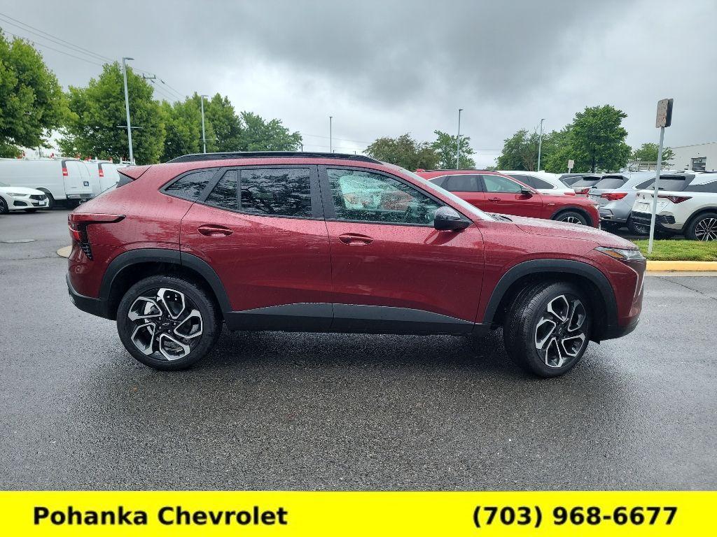 new 2025 Chevrolet Trax car