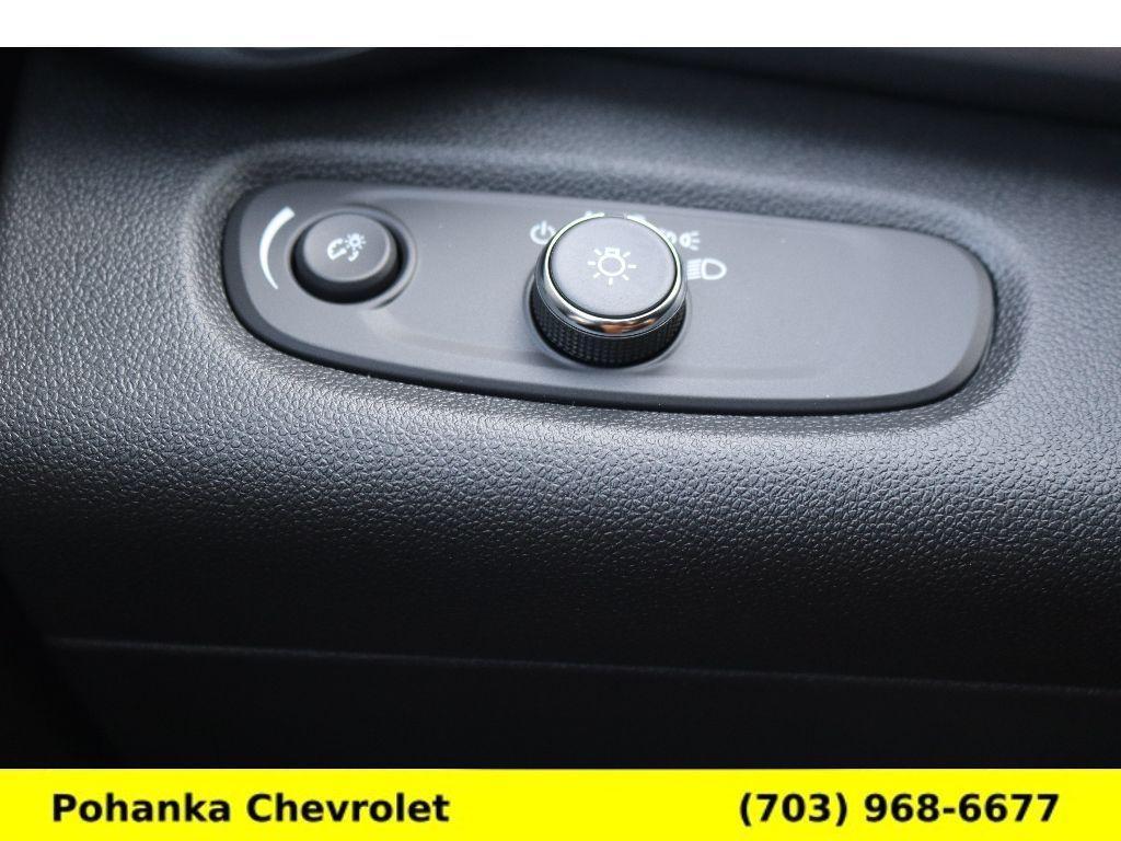 new 2025 Chevrolet Trax car, priced at $24,525