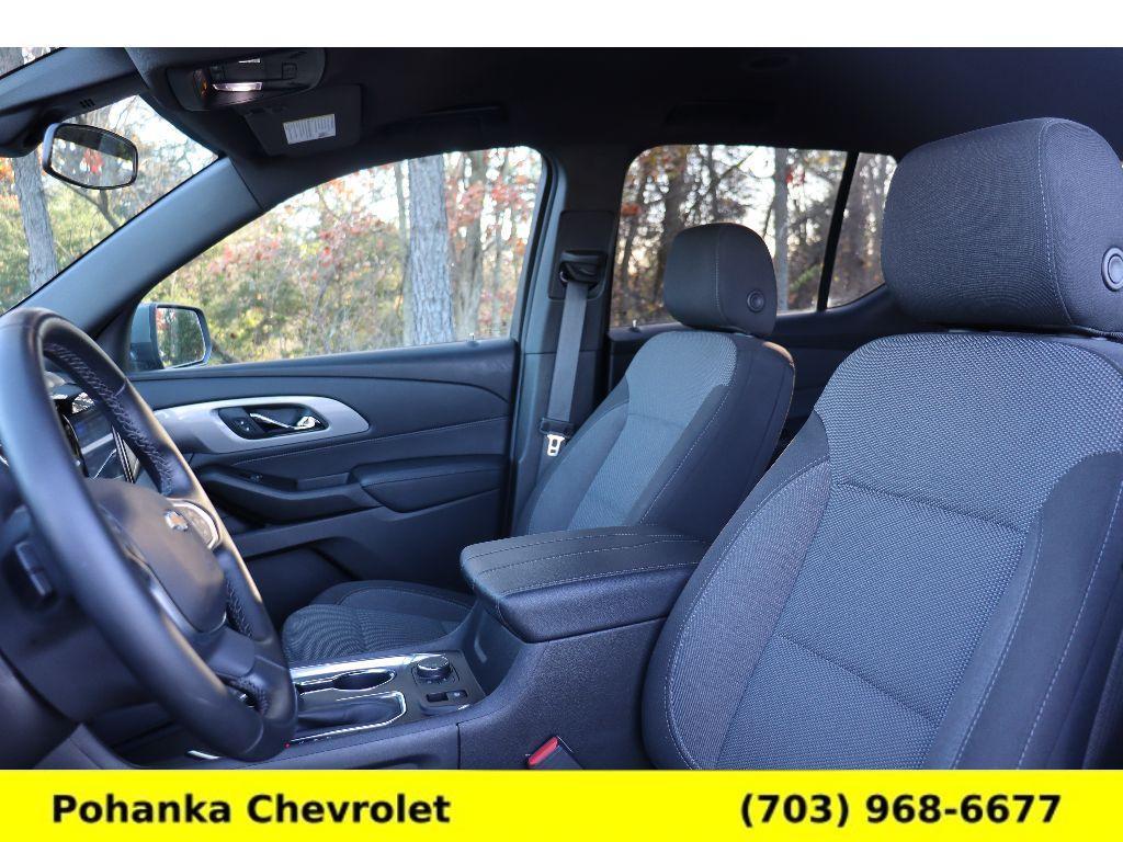 used 2023 Chevrolet Traverse car, priced at $32,810