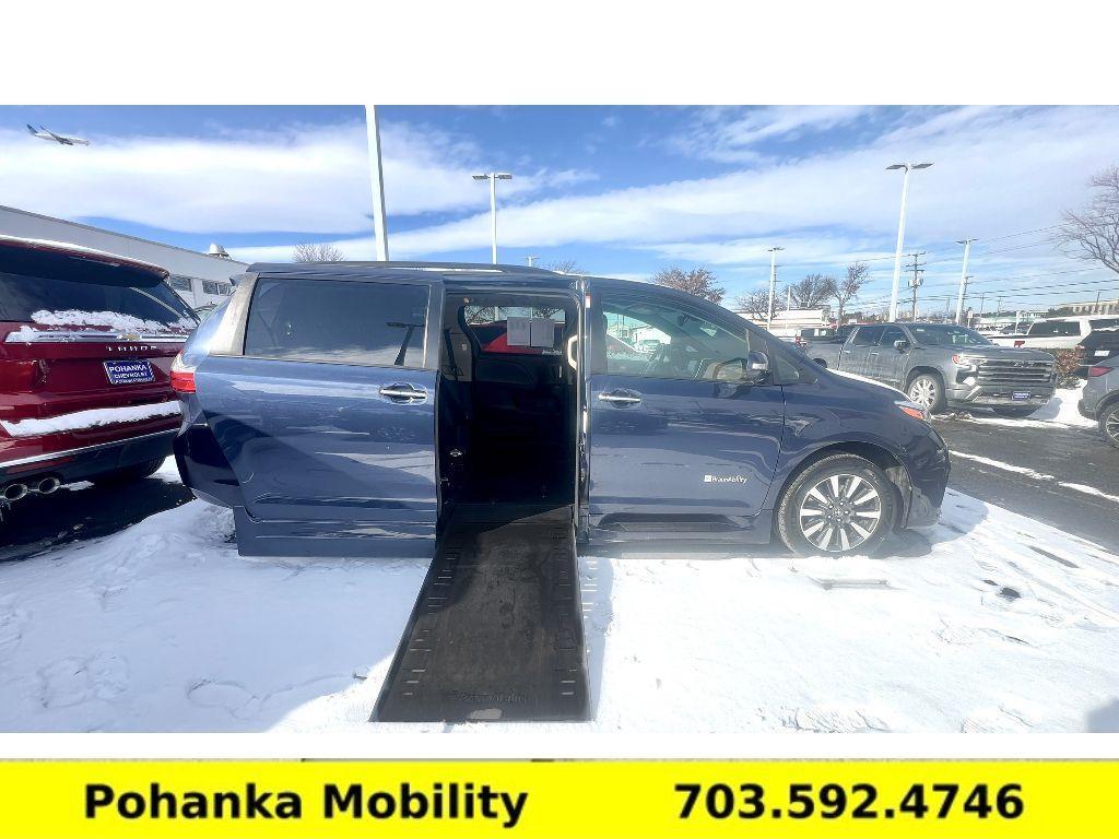 used 2018 Toyota Sienna car, priced at $39,999