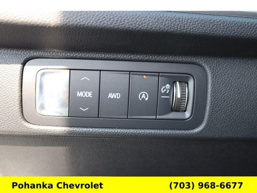 new 2025 Chevrolet Traverse car, priced at $43,424