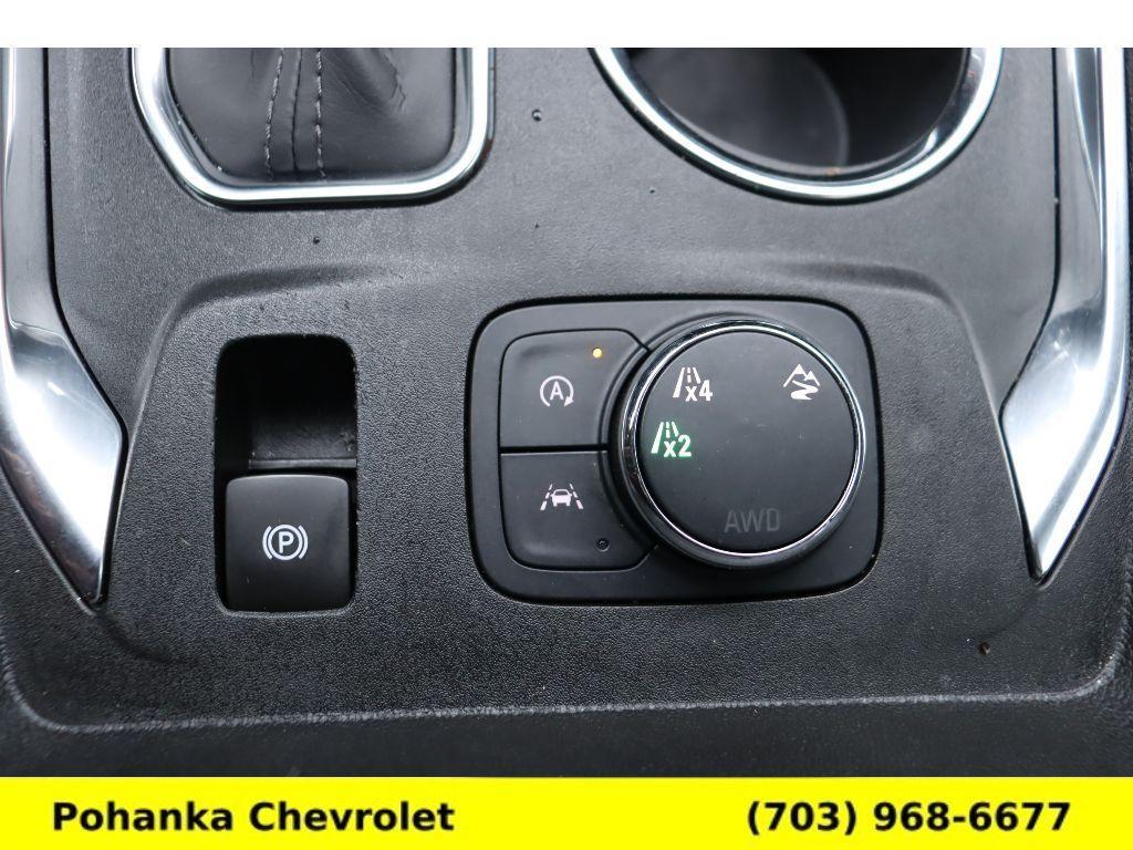 used 2023 Chevrolet Traverse car, priced at $35,555