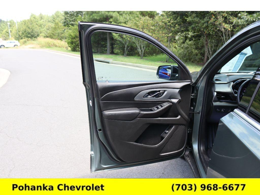 used 2022 Chevrolet Traverse car, priced at $31,903