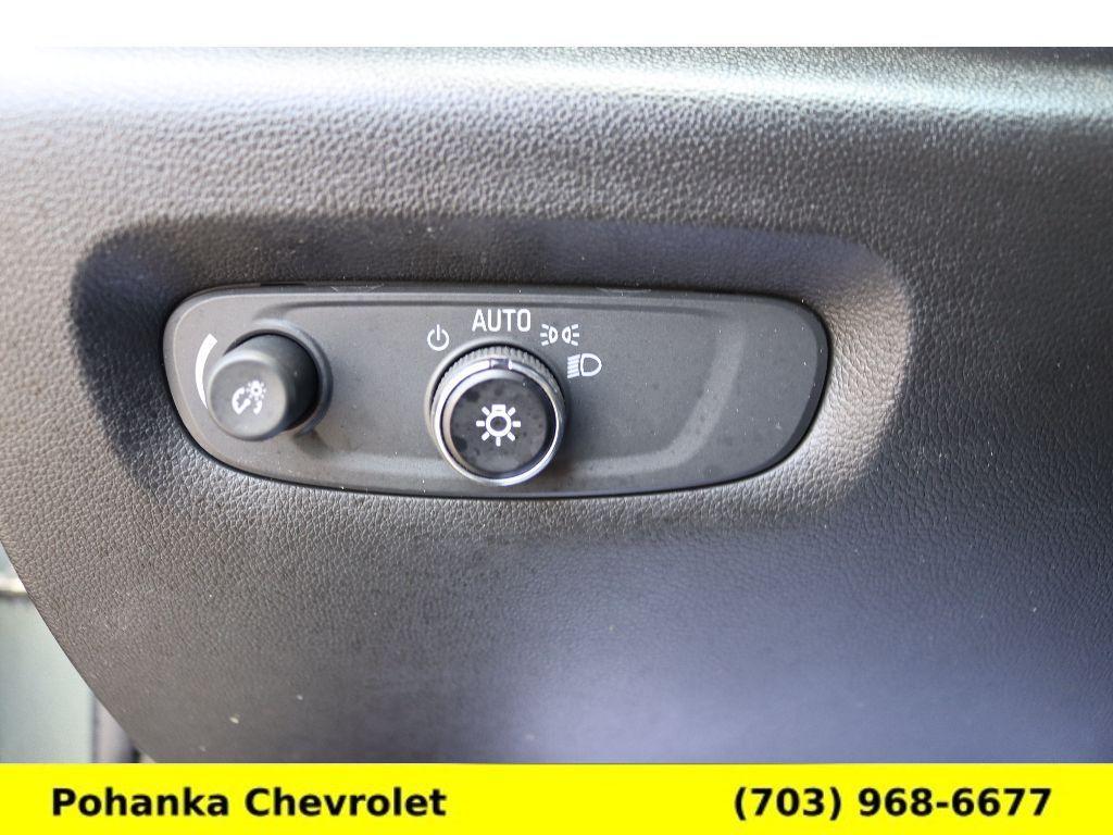 used 2022 Chevrolet Traverse car, priced at $31,903