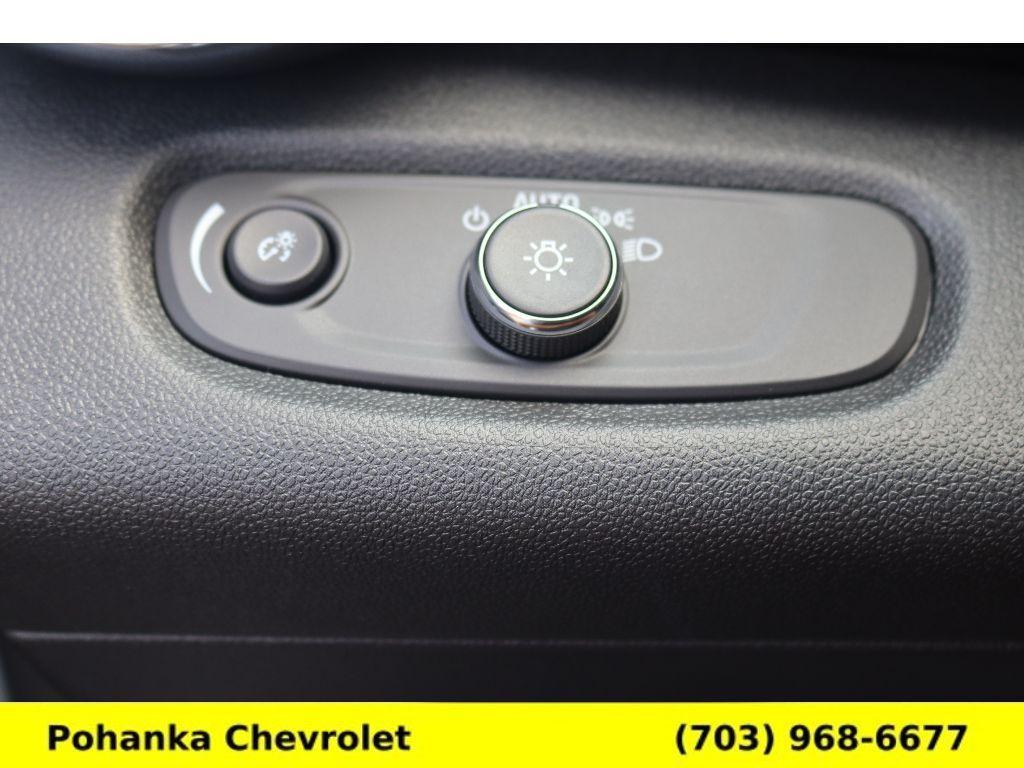 new 2025 Chevrolet Trax car, priced at $25,989