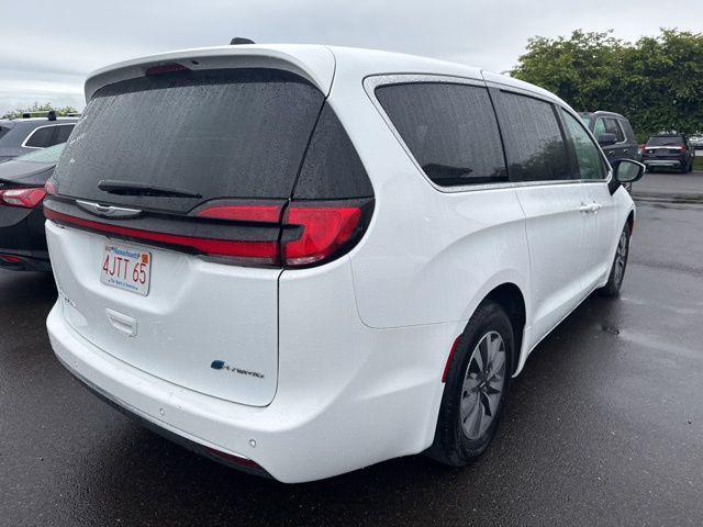 used 2023 Chrysler Pacifica Hybrid car, priced at $27,495