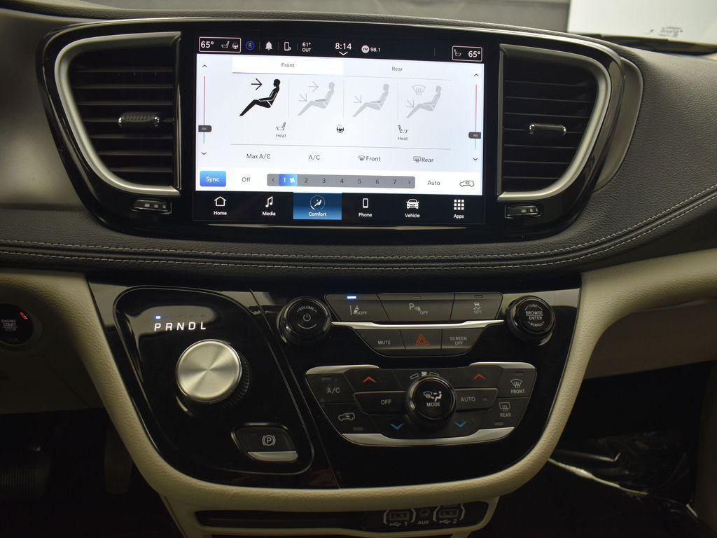 used 2023 Chrysler Pacifica Hybrid car, priced at $27,477