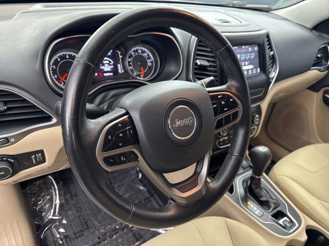 used 2019 Jeep Cherokee car, priced at $10,999