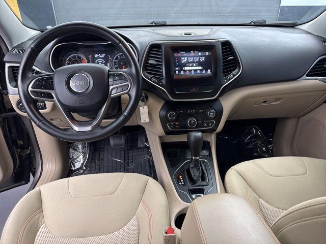 used 2019 Jeep Cherokee car, priced at $10,999