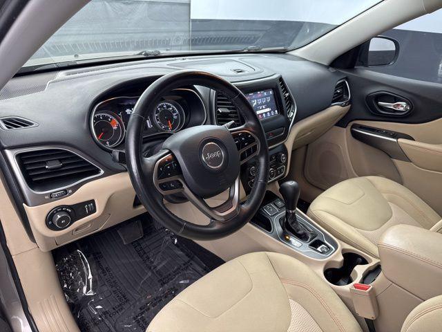 used 2019 Jeep Cherokee car, priced at $10,999