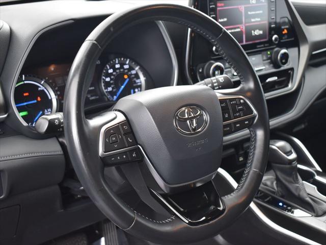 used 2021 Toyota Highlander Hybrid car, priced at $39,995