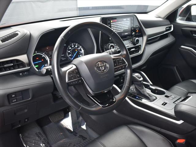 used 2021 Toyota Highlander Hybrid car, priced at $39,995