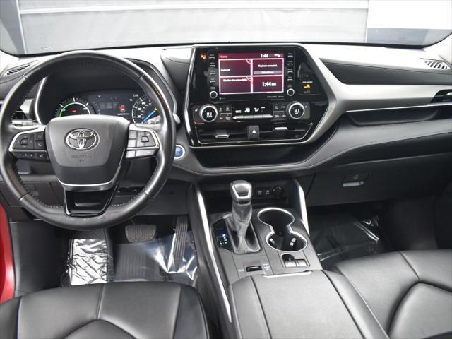 used 2021 Toyota Highlander Hybrid car, priced at $39,995