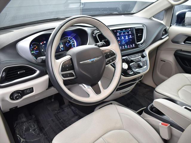 used 2018 Chrysler Pacifica Hybrid car, priced at $27,493