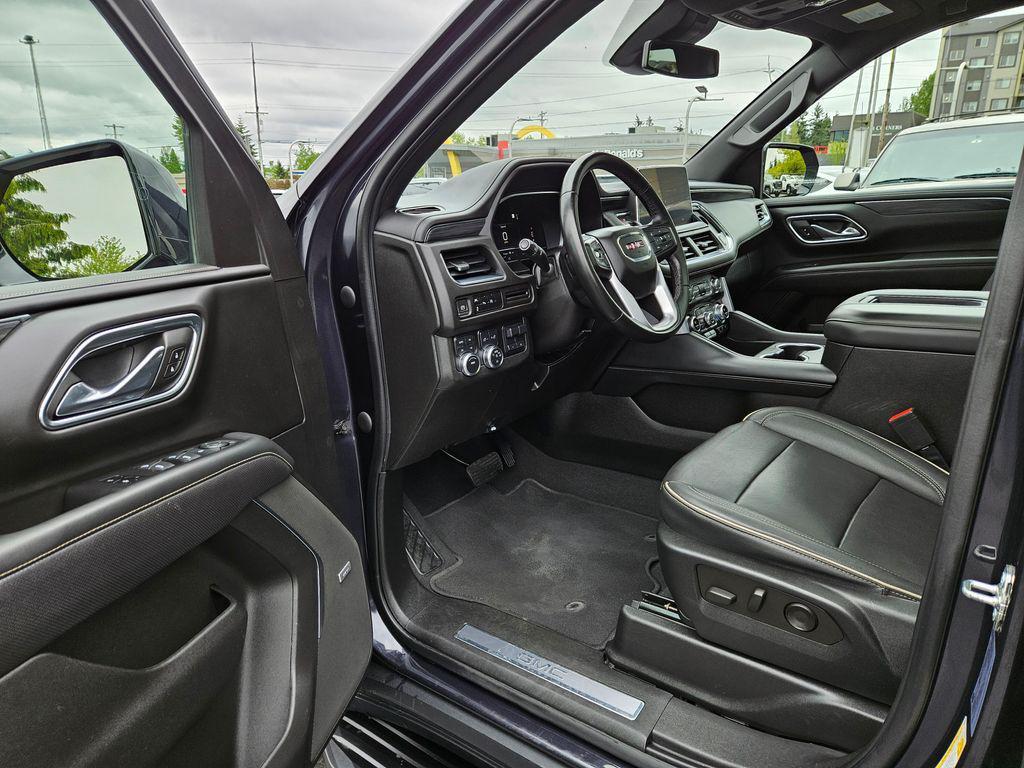used 2023 GMC Yukon car, priced at $61,995