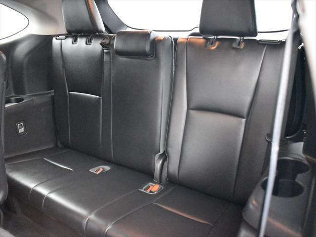 used 2022 Toyota Highlander car, priced at $38,434