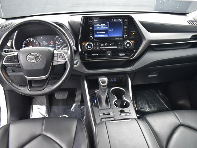 used 2022 Toyota Highlander car, priced at $38,434